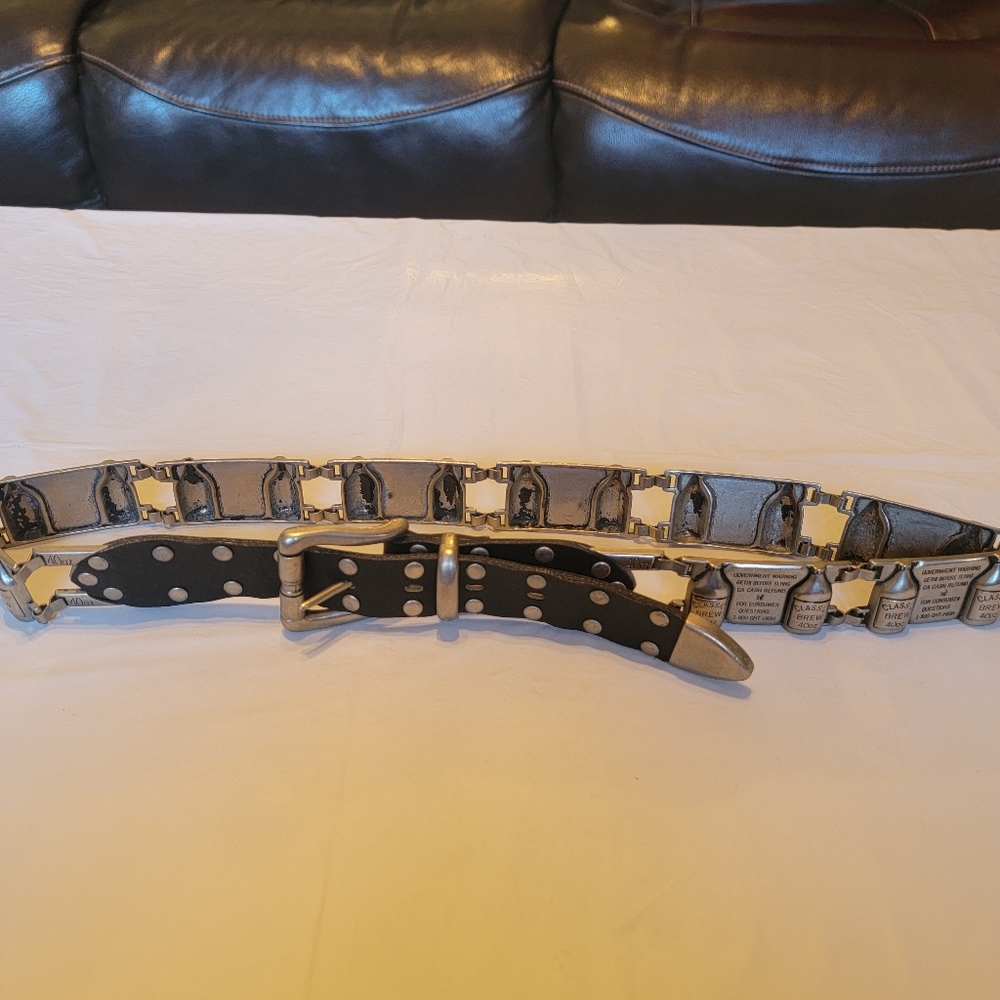 Metal Belt Sz L Blk 44in long wine jugs design on front weight 15.oz